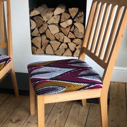 In very good condition.

Reupholstered using a very good quality African wax print fabric.

Price is for 2 chairs.

Collection from London SE13.