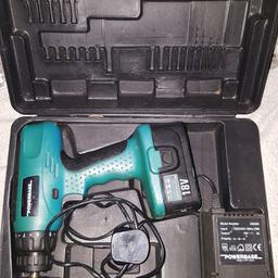 cordless hammer drill twist lock chuck 18v with charger and case 
CASH ON COLLECTION ONLY THANKS!!!