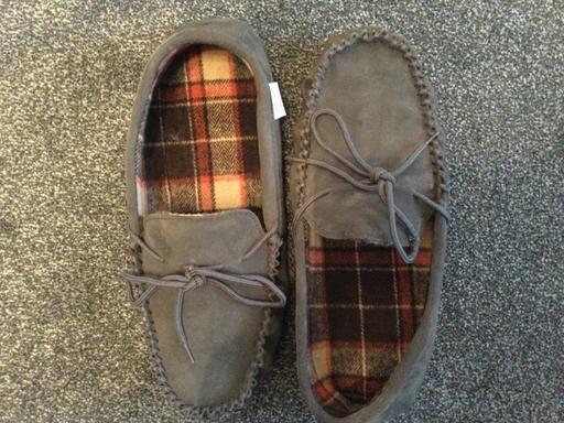 Buy & Sell South West London Streatham Common - South West London - Photos for MENS SUEDE MOCCASIN SLIPPERS SIZE 11-12