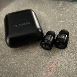 Motorola Wireless earbuds in mind condition as they were used once . It ll come with all its parts and box .