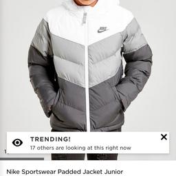 Boys Nike jacket winter coat from JD sport
Only worn briefly as outgrown cost £85 still in JD for £75!
Size xl which is Nike junior would fit 13-16 years old.
Smoke free home
Padded with hood and pockets, zip up fastening
Freshly washed. Machine washable,
Great school coat
Collection s36 Sheffield, can deliver if local