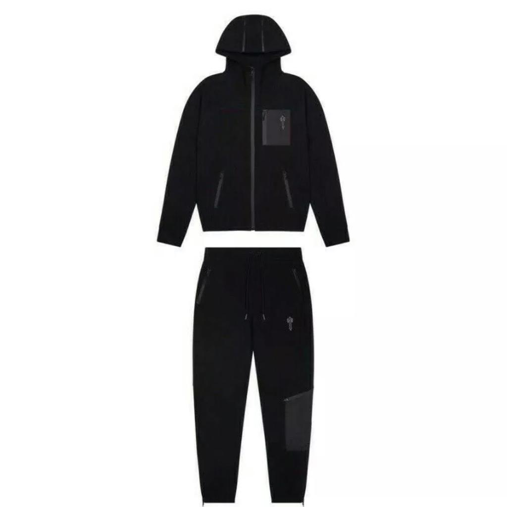 Trapstar Irongate Tfleece Tracksuit Large in SE18 Greenwich for £150.00 for sale Shpock