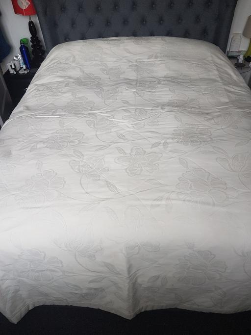 Buy & Sell Greater Manchester Manchester - Photos for Super King size Bed throw