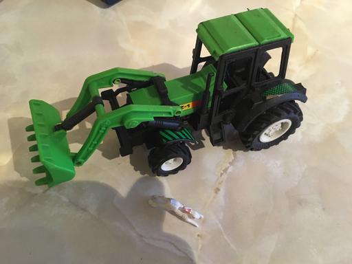 Buy & Sell Barking and Dagenham Dagenham - RM8 - Photos for Toy Tractor