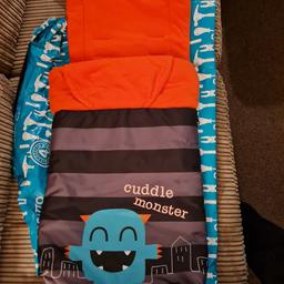 brand new cuddle monster 👻 footmuff. removed from packaging for photo purposes.

matching bag available.