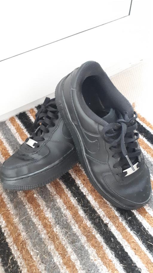 Buy & Sell West London Yeading - West London - Photos for NIKE AIR - BLACK- SIZE 4 UK