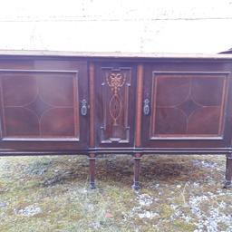 Lovely antique sideboard in need of some TLC/restoration.
height= 74cm
length= 134cm
width= 63cm
The original wooden top is under the laminated surface which was glued ontop.
Pick up from Hoylake.
Great project for the new year!