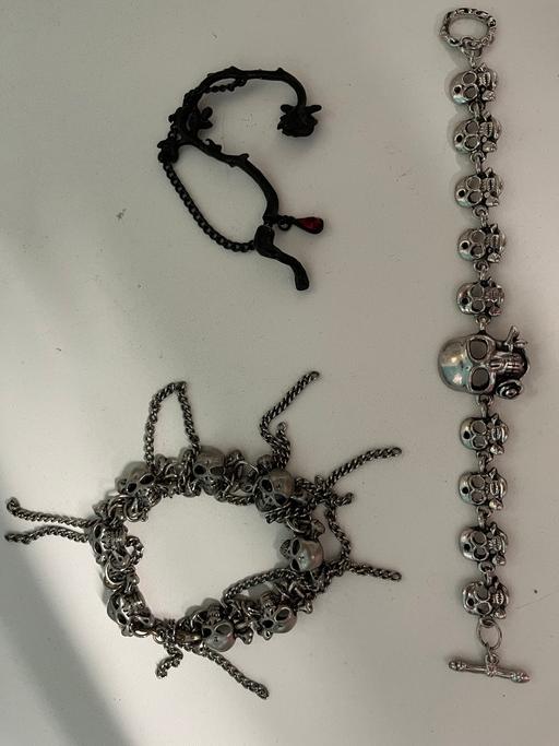 Buy & Sell South East London Plumstead - South East London - Photos for Silver plated Bracelets & Earring