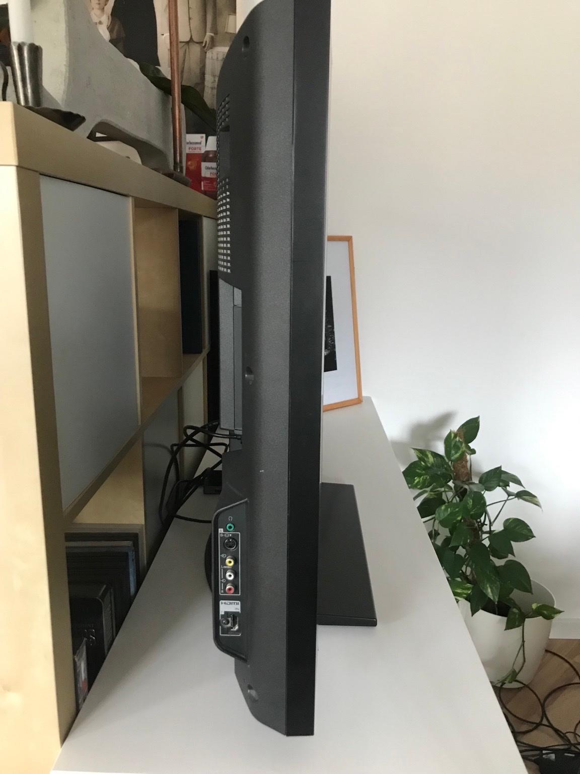 Sony Bravia KDL-40V3000, LCD-TV, 40‘‘ In 1200 KG Brigittenau Für 99,00 ...