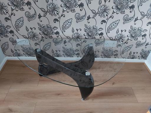 Buy & Sell Lancashire West Lancashire - Photos for Glass table