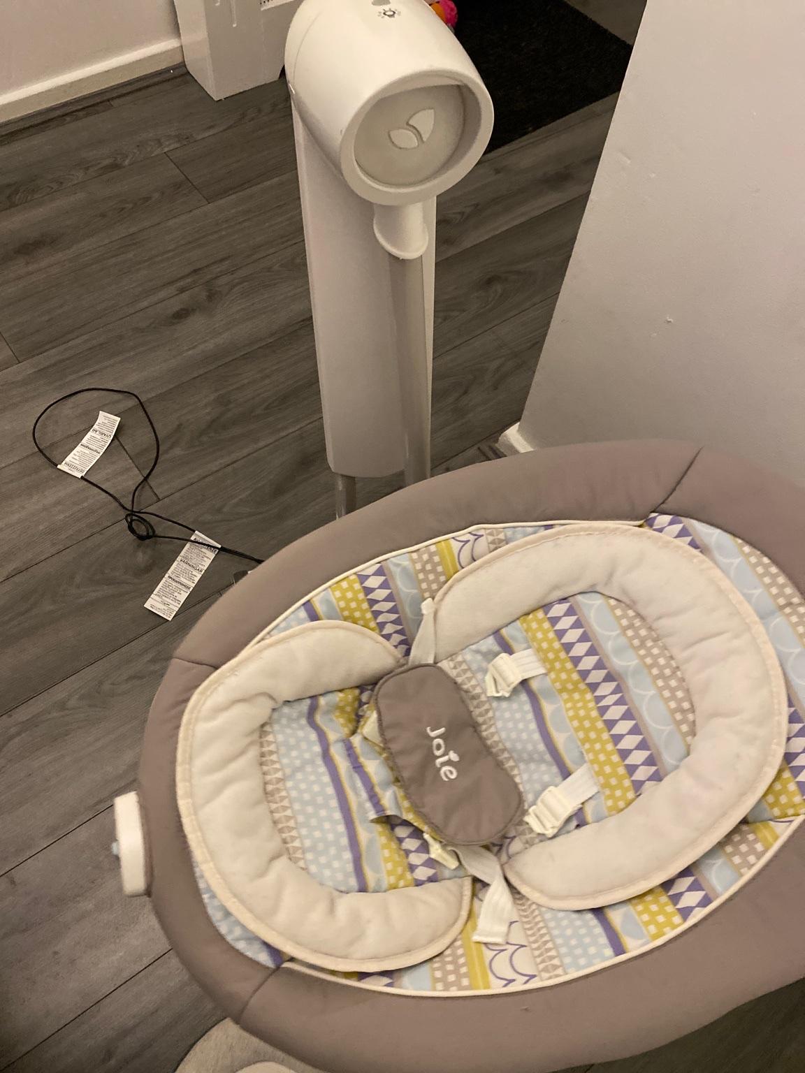 Joie Swivel chair swing in B24 Birmingham für £ 30,00 zum Verkauf