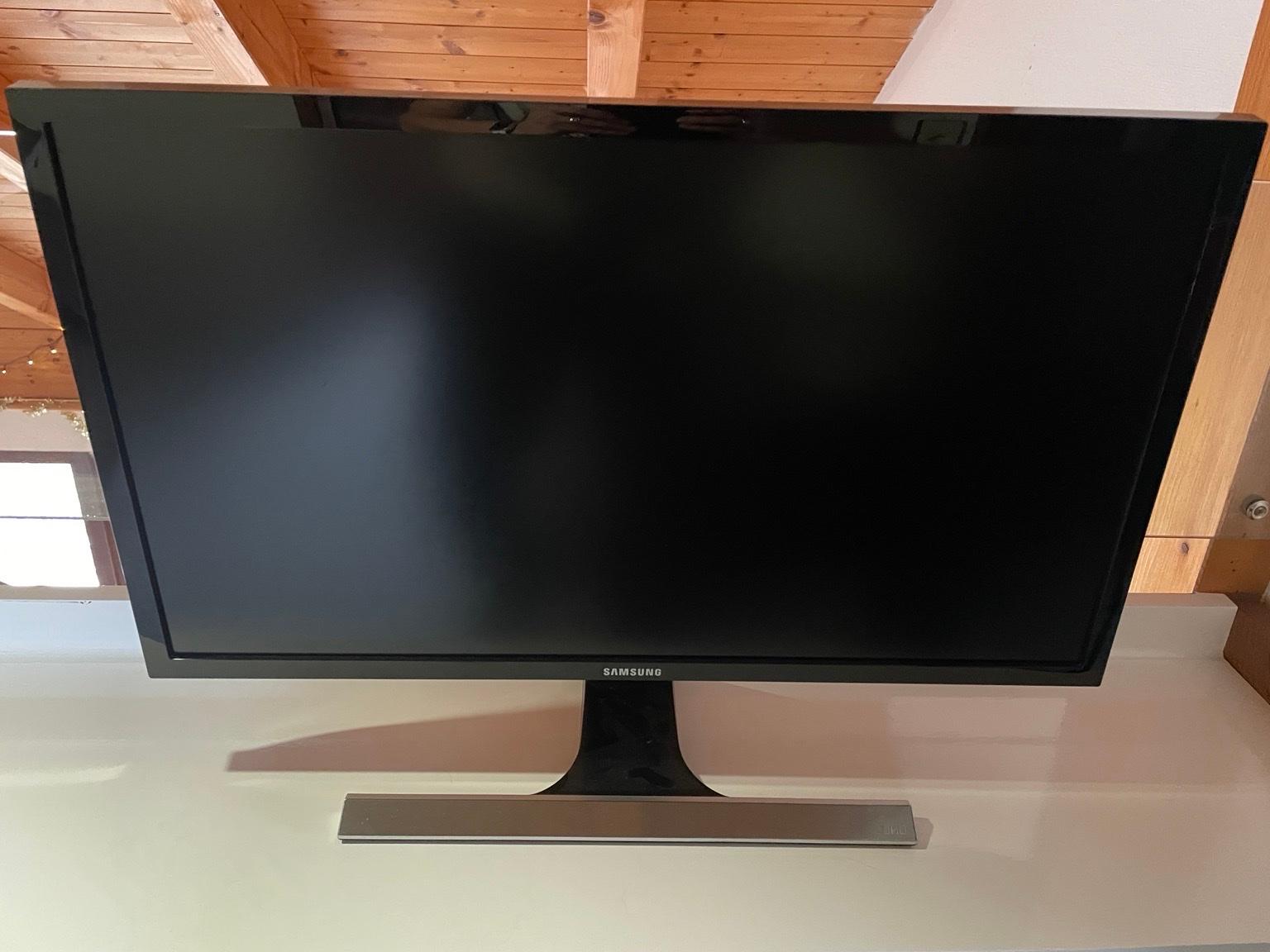 Samsung U28E590D 28“ Zoll Monitor 4K UHD In 88677 Markdorf Für 179,00 ...