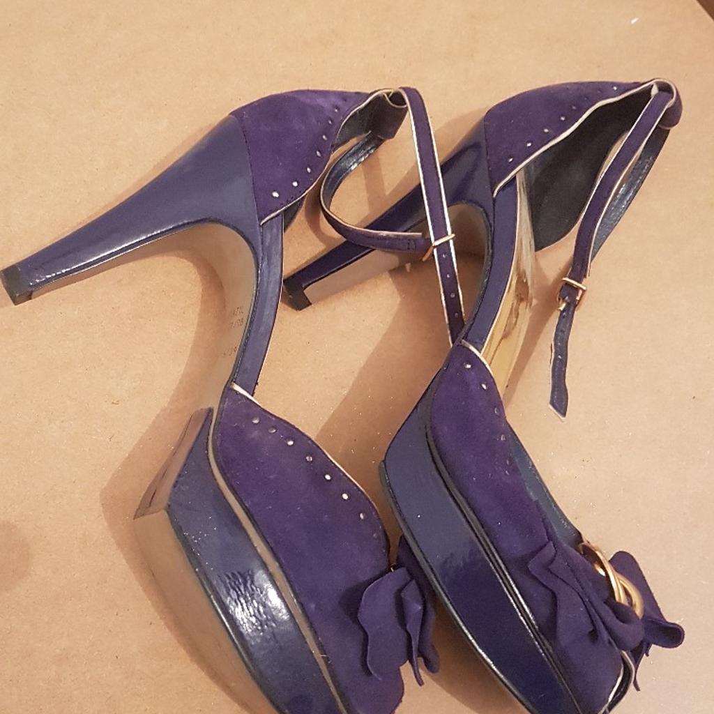 River island ladies shoes size 6. blue/purple colour. Collection willenhaĺl wv12 area
