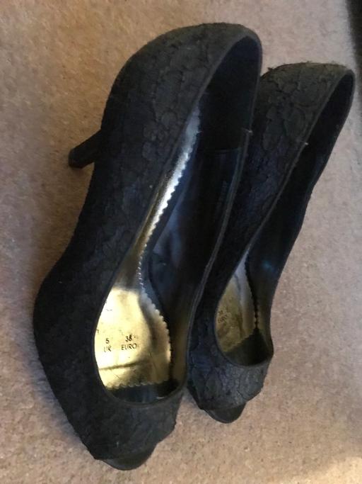 Buy & Sell Surrey Epsom and Ewell - Photos for Black lace shoes