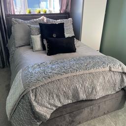 Next double Bed

Ottoman for storage underneath 

(One of the material handles has some off inside ottoman, but doesn’t affect usage)

Good condition and top quality bed.

Mattress not included.

Collection only S64