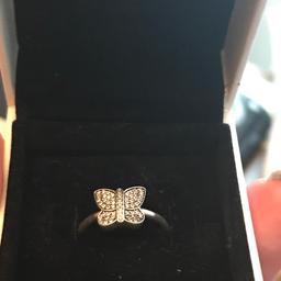 Genuine Pandora butterfly ring size 52, this is brand-new however has been out of the box to be cleaned today as it was sat in drawer for awhile.