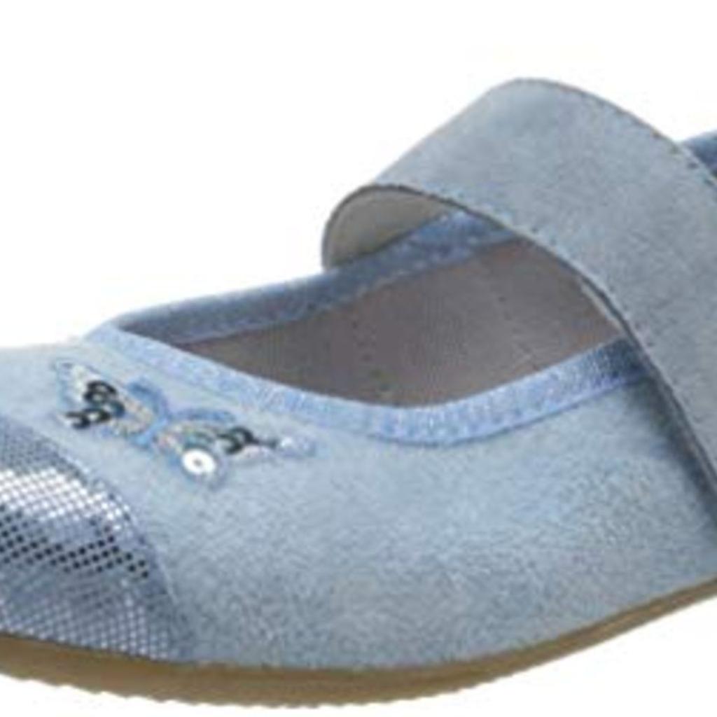 BRAND NEW & BOXED BECK GIRLS BLUE STAR SLIPPERS

SIZE 30 EU SO UK 11

RRP £24.99

Girls' ballerina style slippers with durable textile upper and a wide opening Velcro fastener. This ensures easy entry and optimal wearing comfort. The flexible is lightweight, non-slip and non-marking. Ideal for nursery, school and of course at home.

COLLECTION FROM ACCRINGTON LANCASHIRE ONLY OR DELIVERY AT BUYERS EXPENSE.