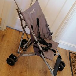 pushchair/stroller in a very good condition. lightweight, perfect for travelling only used a few times.