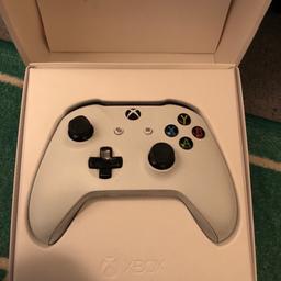 Original Xbox wireless controller comes with original box !

Is a few years old no scratches or marks remote is in good condition apart from headphone Jack does not work !

Please No messers as been messed around 2 now !!