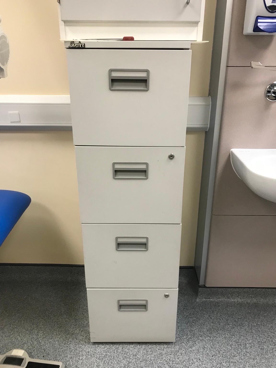 Silverline filing cabinet in LS11 Leeds für 15,00 £ zum Verkauf | Shpock DE