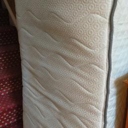 3ft single mattress good condition apart from a seam coming undone but does not effect the mattress at all, slight marks to the sides due to standing on floor, the actual top has no marks ,very comfortable suitable for s child to small adult, this pocket and memory foam from Silent night
pick up only ME75EH
Thank you