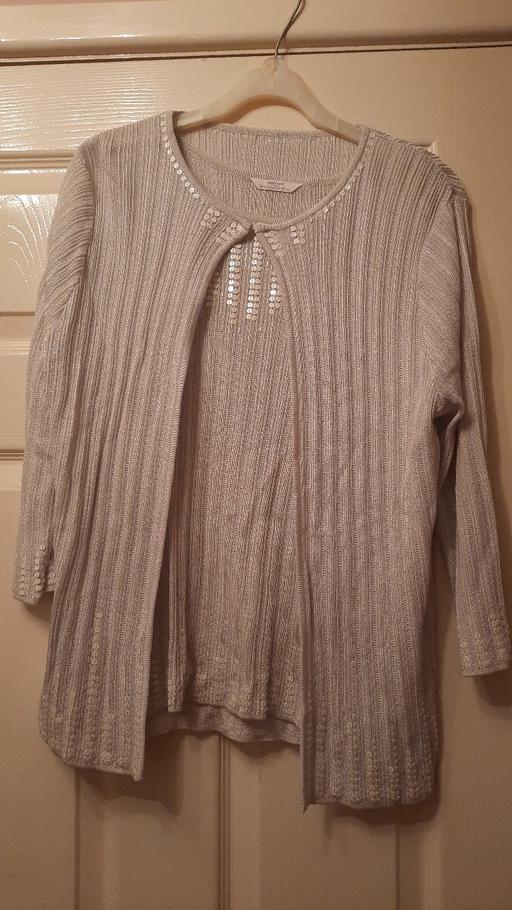 Buy & Sell Dentons Green Saint Helens - Photos for Silver grey with sequins vest top & cardi