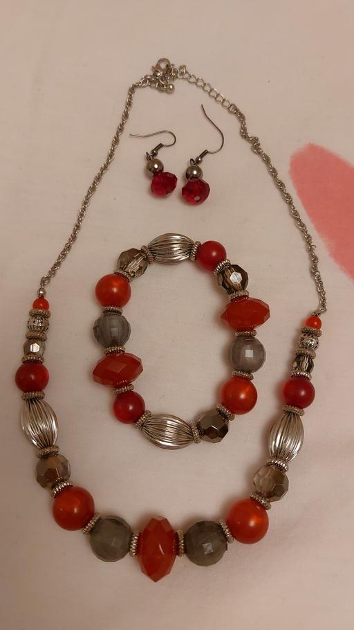 Buy & Sell West Midlands Dudley - Photos for RED JEWELLERY SET (3 piece)