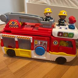 2 in 1 vtech fire engine in immaculate condition.

Converts from a fire engine to a fire station.

Plays games and music to entertain whilst playing

Still retailing at £50+ in stores

Collection only please Ws12 or can arrange from b71