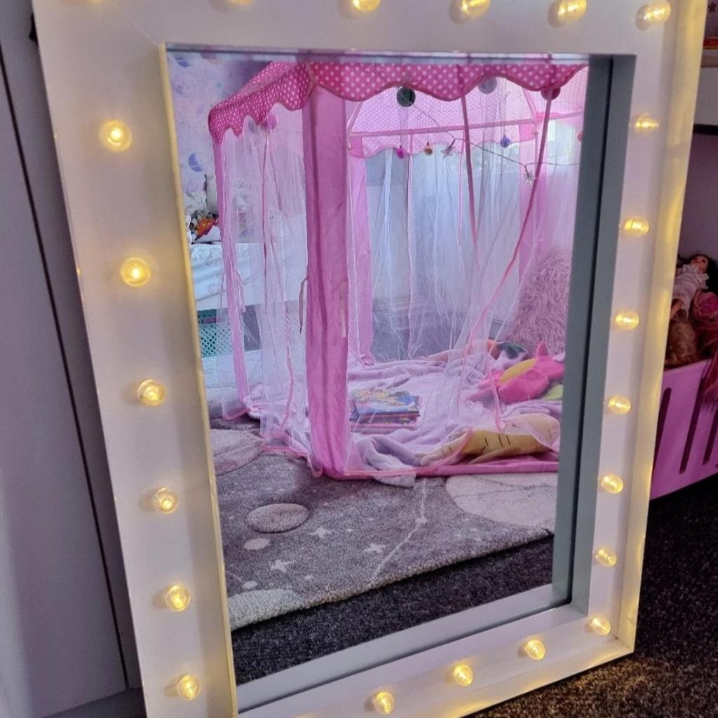 Hollywood mirror/ Light up vanity mirror in B31 Birmingham for £12.00