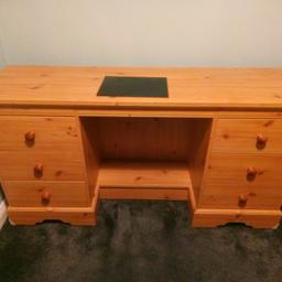 pine colour dressing table with 6 drawers. no dents or chips but a small green ring on the top. (I cover it with a small mat)
dimensions are length 137cm, height 72cm and depth 41 cm
