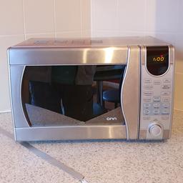 good clean working combination microwave. £25. pick up kilnhurst s645ut