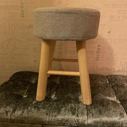 Bedroom stool 
Excellent condition 
Smoke free home 
Needs glue to hold base to seat