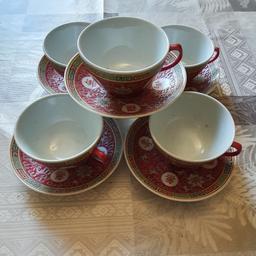 6 x Chinesische Teetasse mit Untertasse
Bei eine tasse ist der Griff kaputt.
gebraucht
Gegen Abholung zum verkaufen