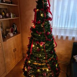 Zum verkaufen ist ein künstlicher Weihnachtsbaum 180 cm mit led im Karton ist in wenigen minuten aufgebaut mit beschreibung

nur selbstabhohlung