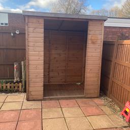 Less than 12 months old cost £140 bought for a garden bar in lockdown no longer wanted will except £70 no less no offers please will be dismantled before Friday collection only ! From winyates Redditch