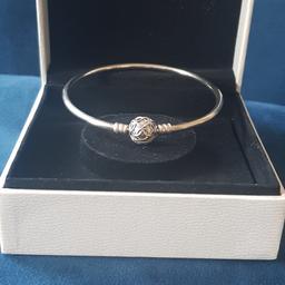 Pandora bracelet very good condition
Collection only