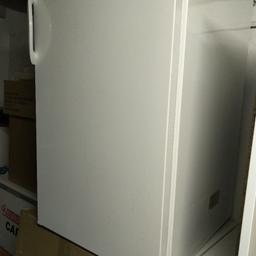 Kühlschrank 106 Liter mit kleinem Gefrierfach 17 Liter und viel Stauraum, funktionsfähig und wenig gebraucht
Nichtraucherhaushalt
ideal für Outdoor kitchen oder Hobbyraum