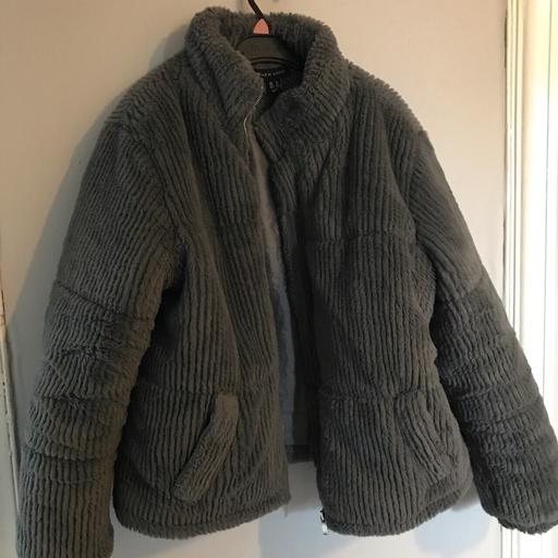 Buy & Sell Kent Medway - Kent - Photos for Grey faux fur coat