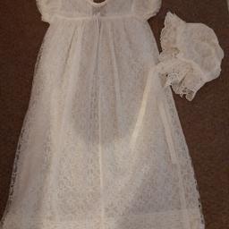 60s dress in ex. cond.
Slightly yellowed in colour in parts.
fy3 layton