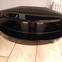 Contemporary TV Media Cabinet
Also Coffee Table
Black glass two tier with silver feet
Stylish and compact
Easy to clean maintain up
Around 32" wide x 27" High x 15" Deep

Sold as seen
NO refund or exchange
Collection only
Cash on collection