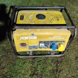 petrol generator
spares or repairs - won't start - missing air filter cover
any questions just ask
sold as seen no returns
cash on collection