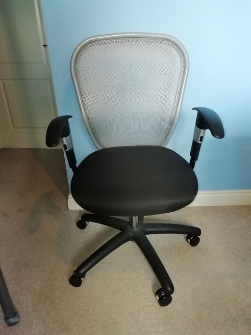 Buy & Sell West Midlands Wolverhampton - Photos for Black comfy padded home office computer chair