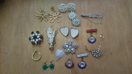 Buy & Sell West Yorkshire Wakefield - Photos for vintage / retro brooch earrings lot