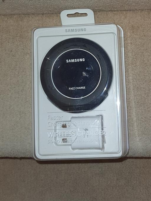 Buy & Sell East London Beckton - East London - Photos for Samsung Wireless Charging Stand with adapter