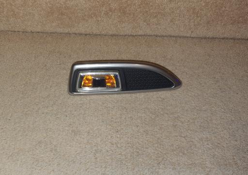 Vehicles East London Beckton - East London - Photos for Vauxhall Astra H Side Indicator Surround VXR