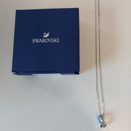 Verkaufe diese neue Swarovski Twist Pendant Halskette mit dem Anhänger in der Farbe fancy light blue.

Wurde nie getragen!

Da es sich um einen Privatverkauf handelt keine Garantie, Gewährleistung, Rücknahme oder Umtausch.