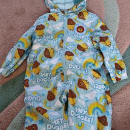 hey duggee clothes and shoes
all in great condition
coat and dressing gown age 2-3 years
hey duggee shoes size 6
dressing gown worn once or twice
