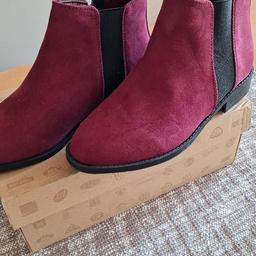 brand new pull on ankle boots . size 5 . buyer to collect.
