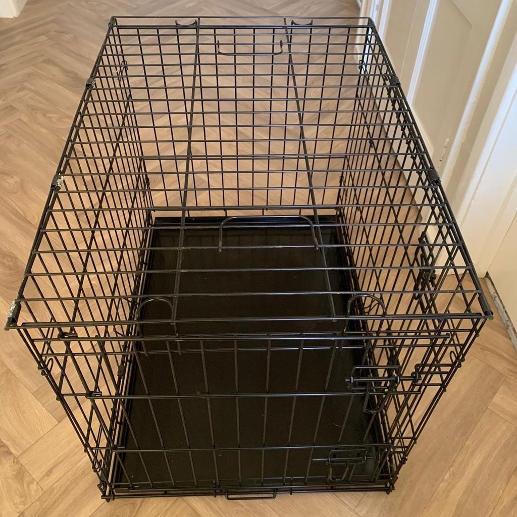 Dog crate medium size dog. in CH45 Wirral for £30.00 for sale Shpock