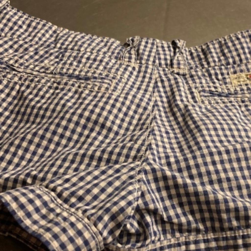 Ralph Lauren Polo jeans shorts. Storlek 26, jämför med 34 vit / blå rutiga.100 % bomull. Maskintvätt 30 grader.
